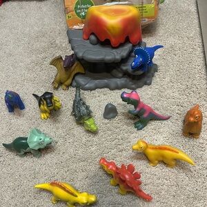 Like New Animal Planet Playset